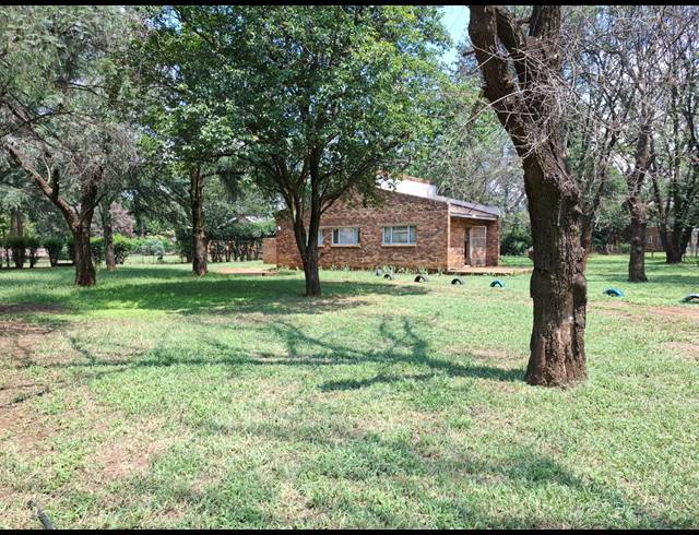 4 BEDROOM HOUSE FOR SALE IN UNITAS PARK